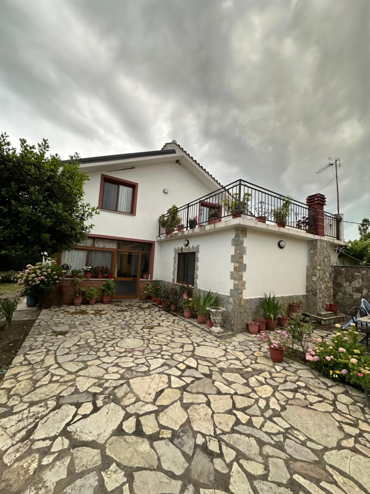 Villa Zefi Rrenc Papaj 外观 照片