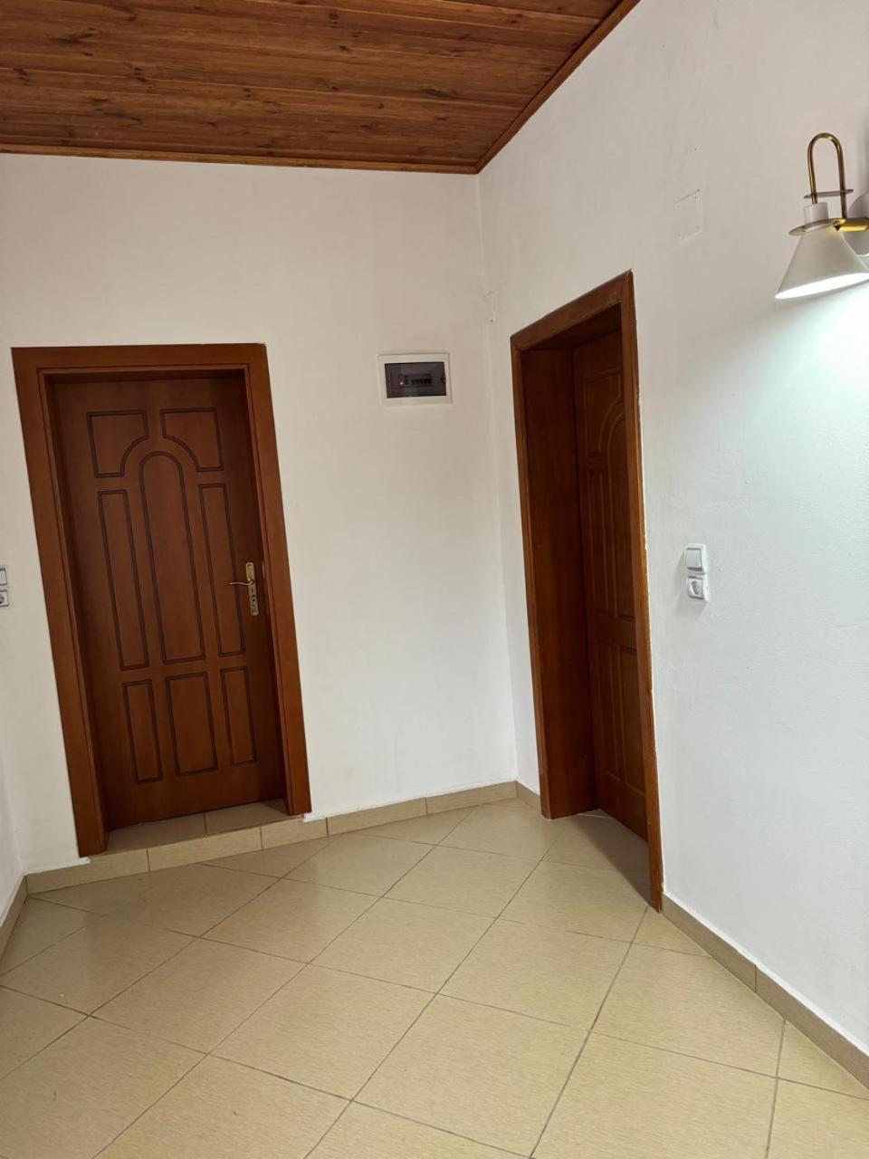 Villa Zefi Rrenc Papaj 外观 照片